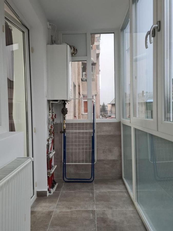 Appartamento Apartament Terra Targoviste Esterno foto